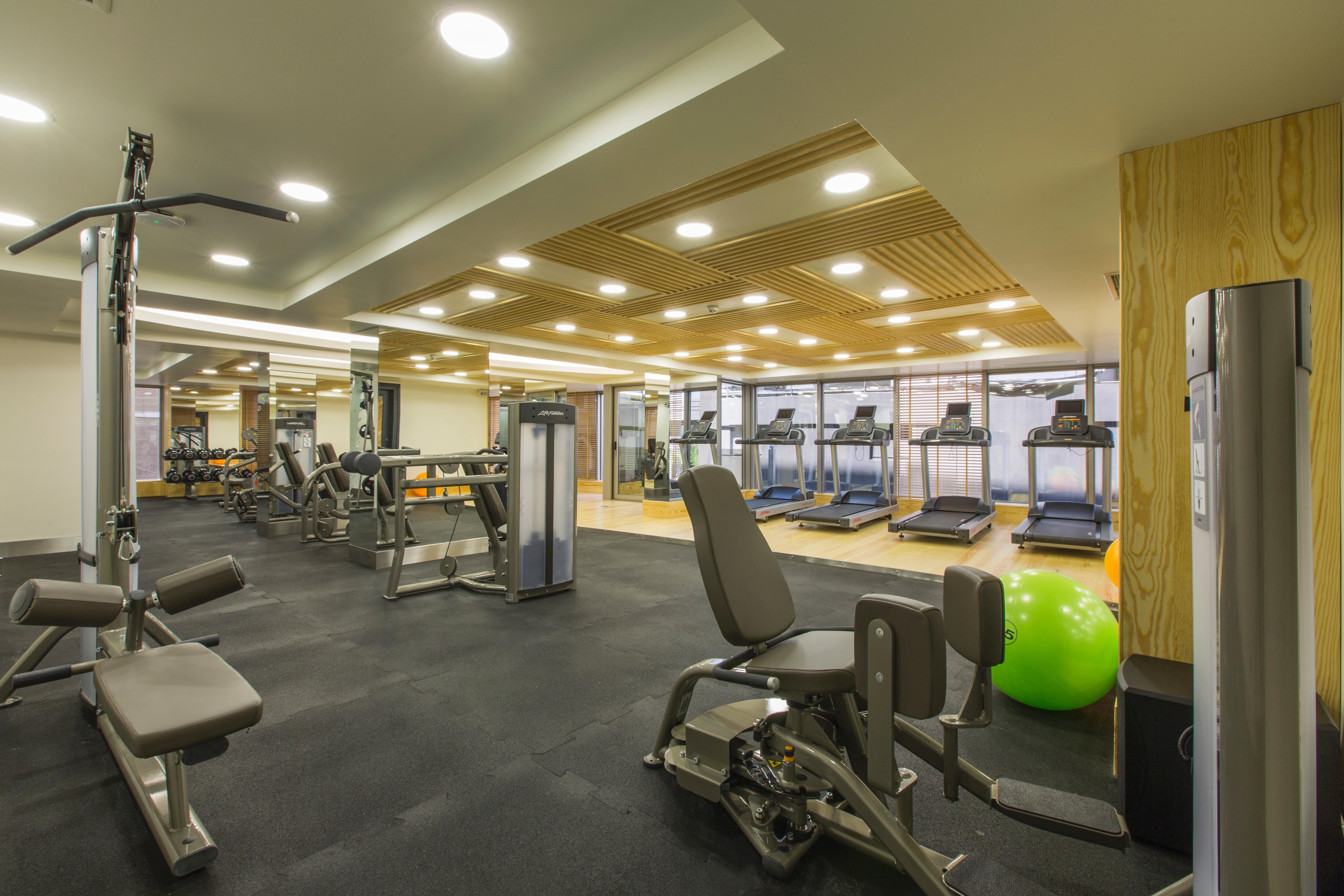 Ramada By Wyndham Istanbul Pera Taksim Hotel Kültér fotó The Fitness Centre