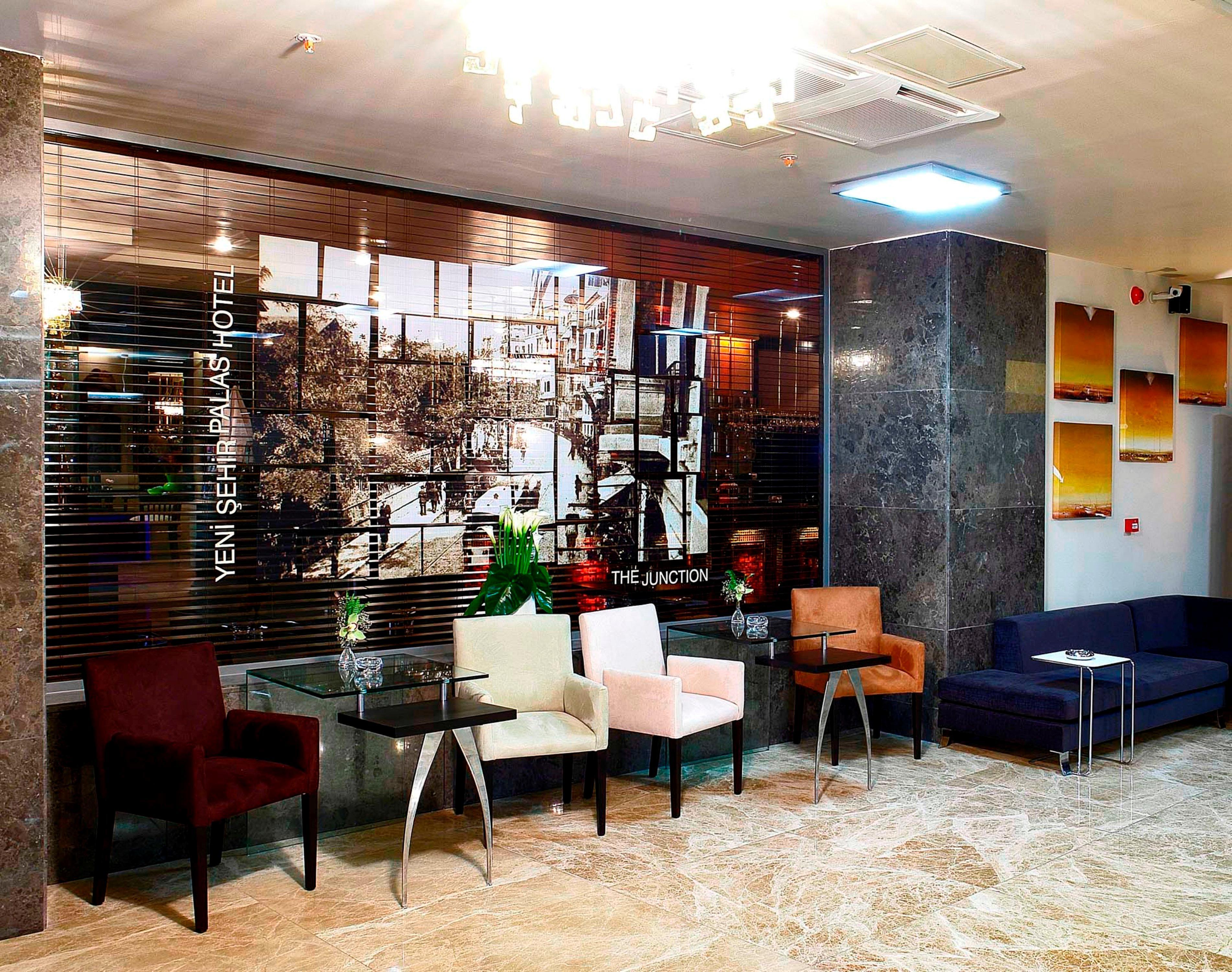Ramada By Wyndham Istanbul Pera Taksim Hotel Kültér fotó Reception area