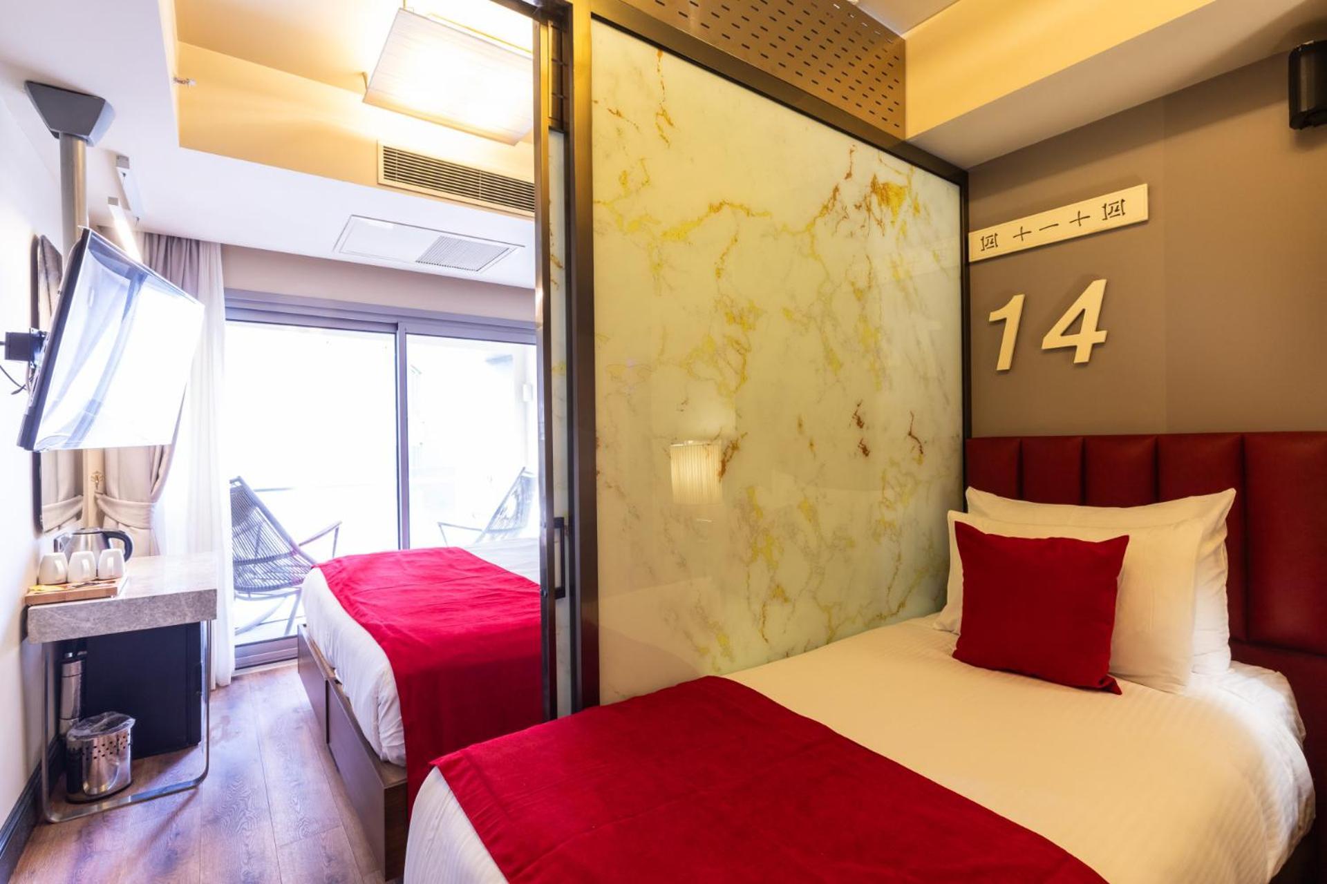 Ramada By Wyndham Istanbul Pera Taksim Hotel Kültér fotó Room interior